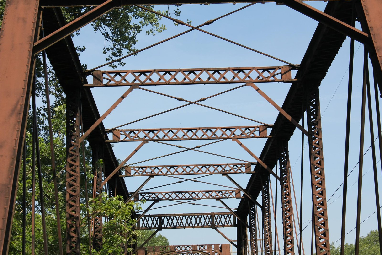 Sway bracing, east span (span #4)